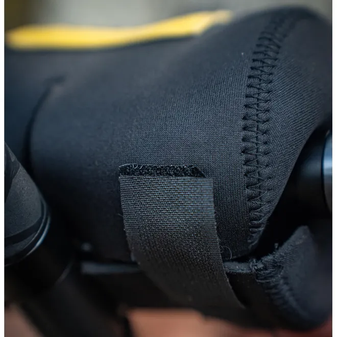 Black Cat Buster Reel Neoprene Cover