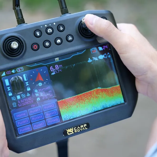 Carp Royal Falcon mit elektrischer Futterschleuder und Kamera