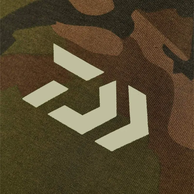 DAIWA Carp Camo T-Shirt M