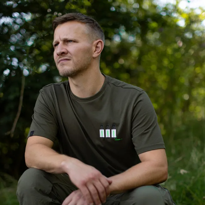 Korda Limited Edition Bobbin Tee Olive S