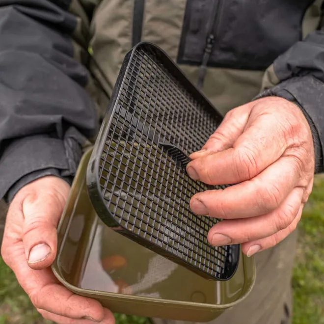 Korum Maggot Tub And Riddle 2 pt/1,2 l