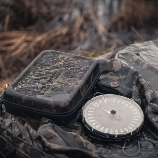 Nash Subterfuge Hi Protect Scales Pouch