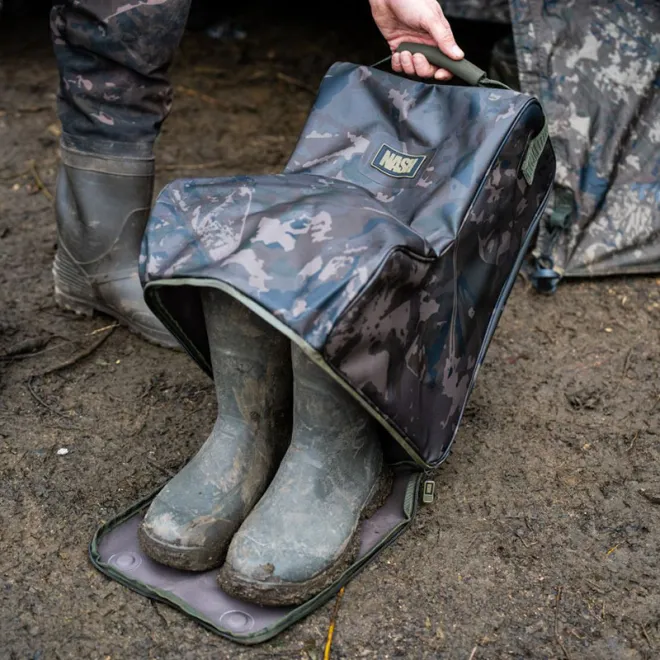 Nash Subterfuge Waterproof Wader & Boot Bag