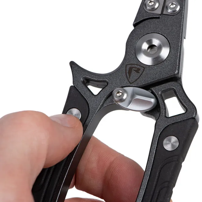 FOX Rage Belt Pliers 7,25 Inch